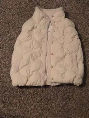 NWT Chico's Fur Trim English Cream Nylon Puffer Vest - Size 2, Aka Size Large